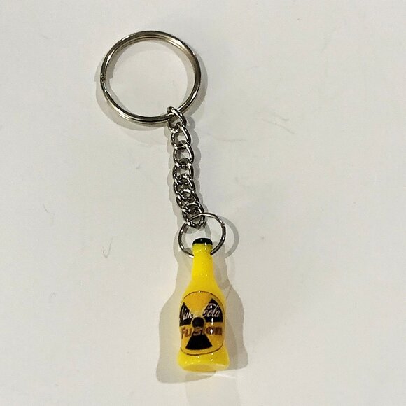 Fallout 4 Nuka Cola Fusion Bottle Keychain - 3.5inch Gaming Keychain - Picture 7 of 7